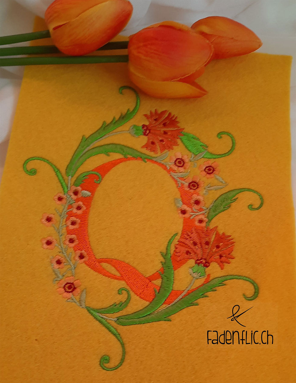 Miniaturbild: Easter alla Turca Monogramm "Q"