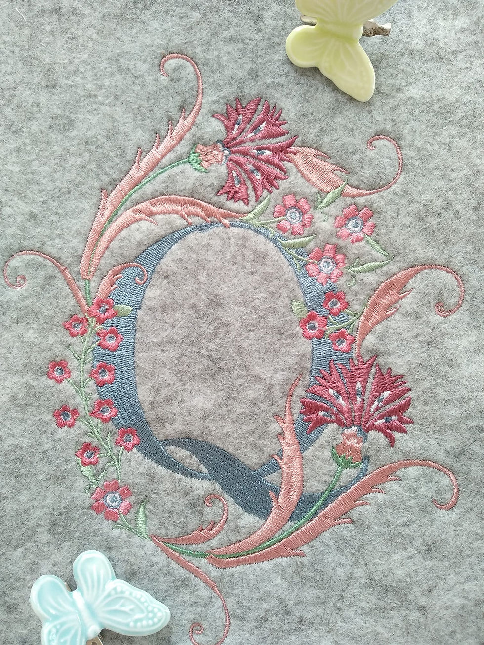 Miniaturbild: Easter alla Turca Monogramm "Q"