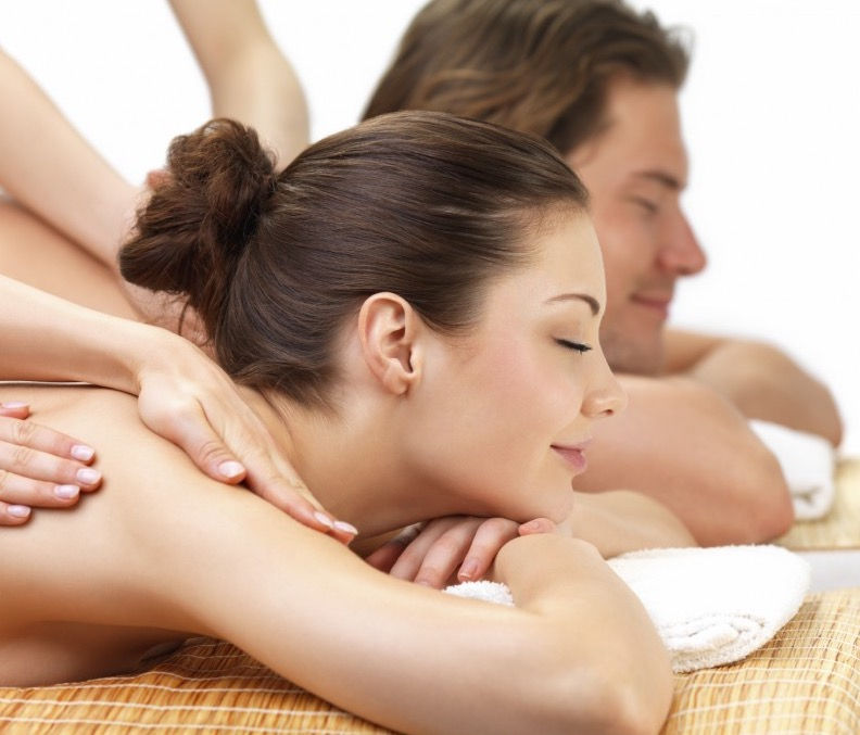 couple-deep-tissue-massage_edited