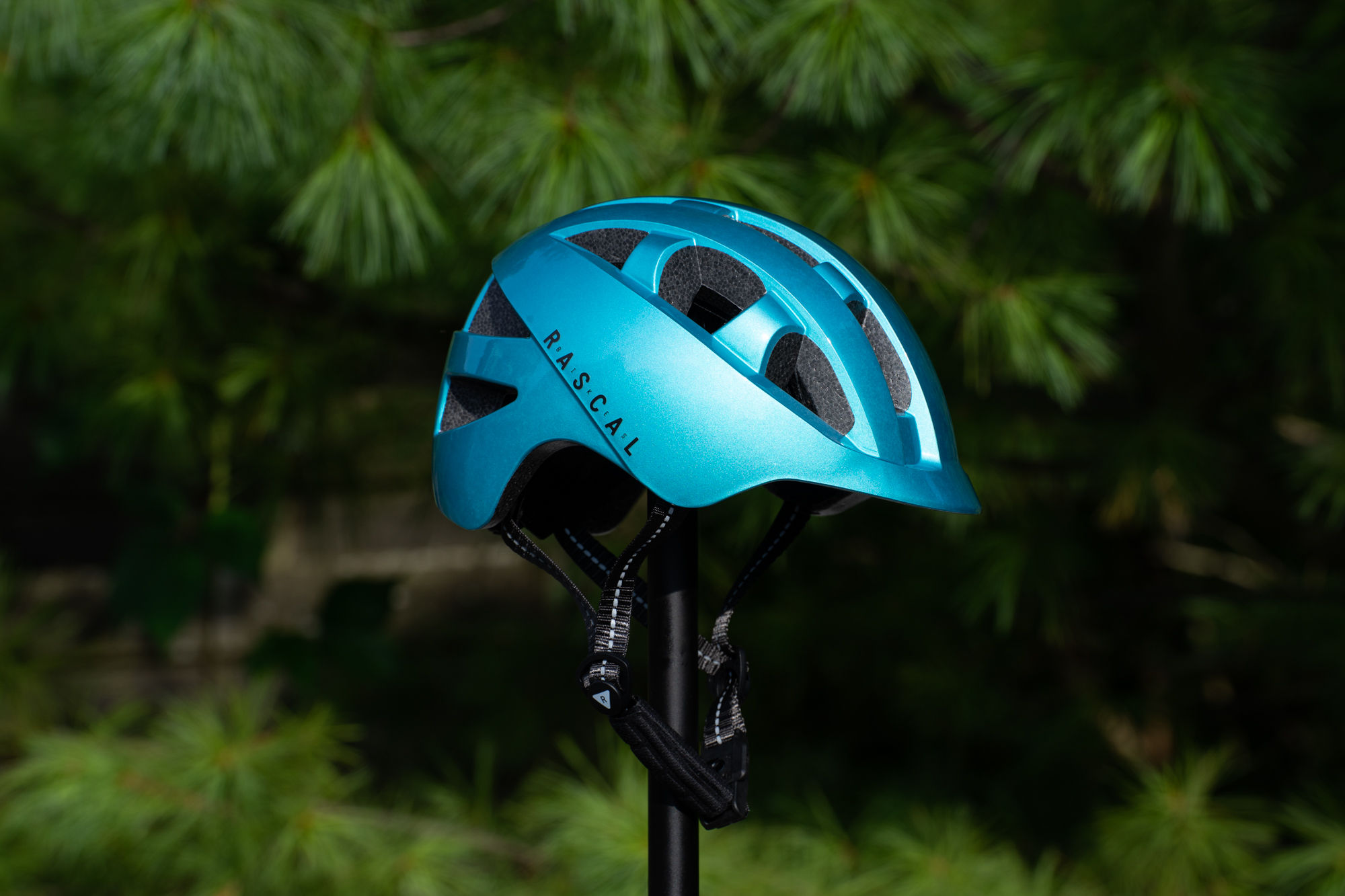 Otroška kolesarska čelada Rascal bikes - modra