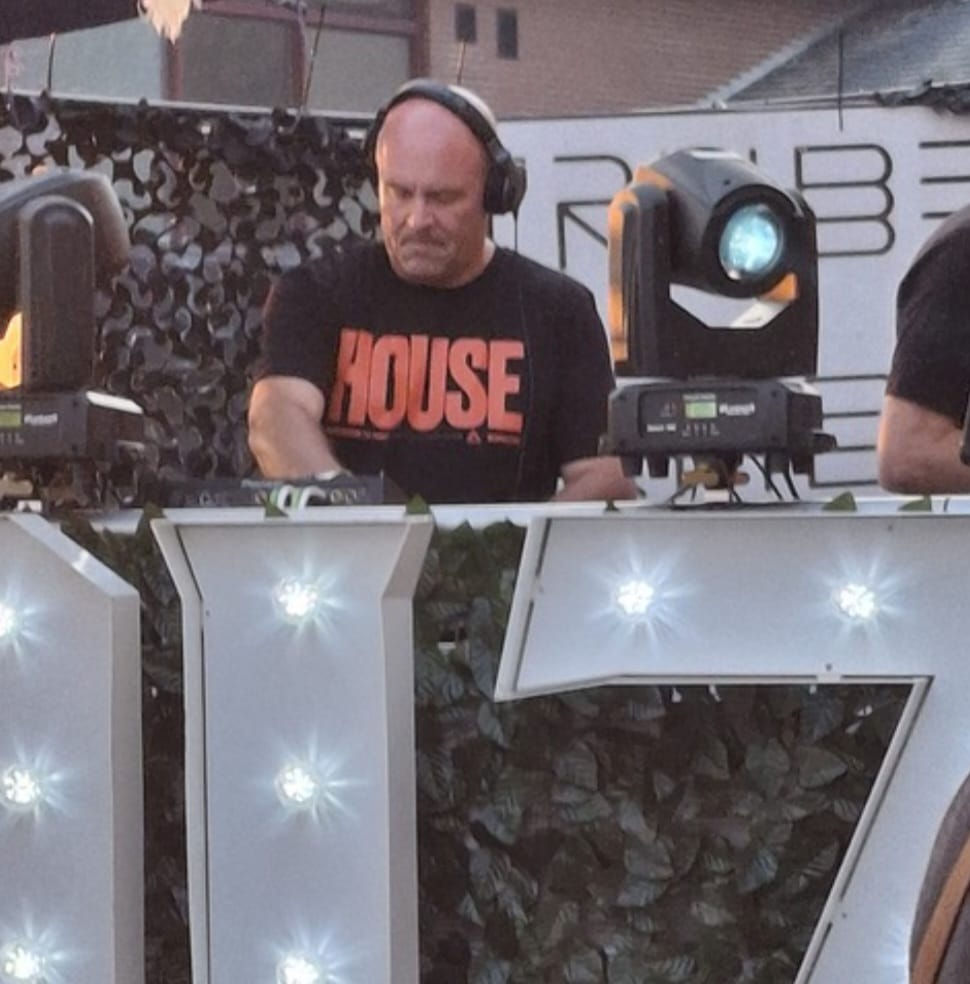 DJ P