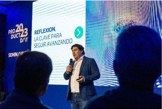 Pastor Presentando