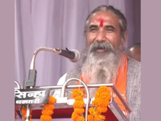    BJP MP Bhojraj Nag claimed to have stopped the rain by "cutting lemons," as there was an event scheduled to host Chief Minister  ( Image from viral video )