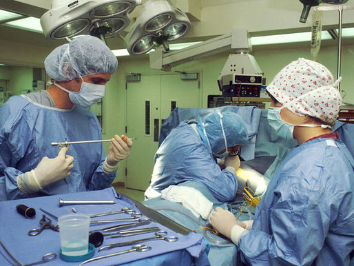 RML Docs perform world’s first minimally invasive heart surgery on woman with mirror-image condition
