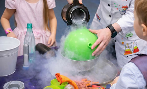 science party entertainer performing experiments Schaumburg