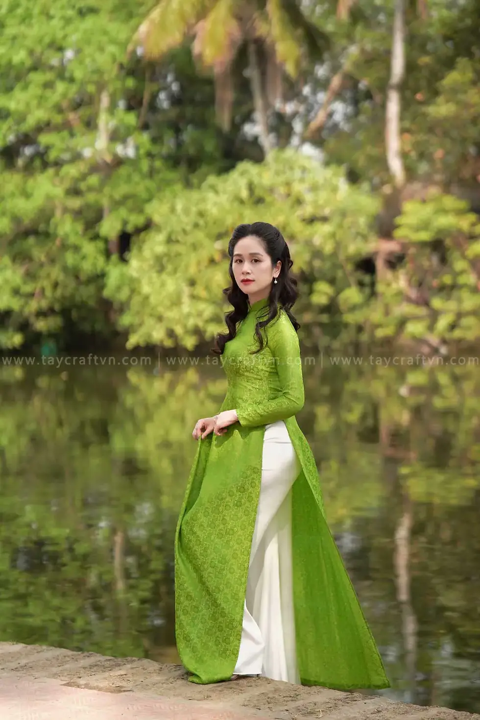 Hình thu nhỏ: Áo dài LỤA VIỆT họa tiết Cúc Họa Mi | AD19