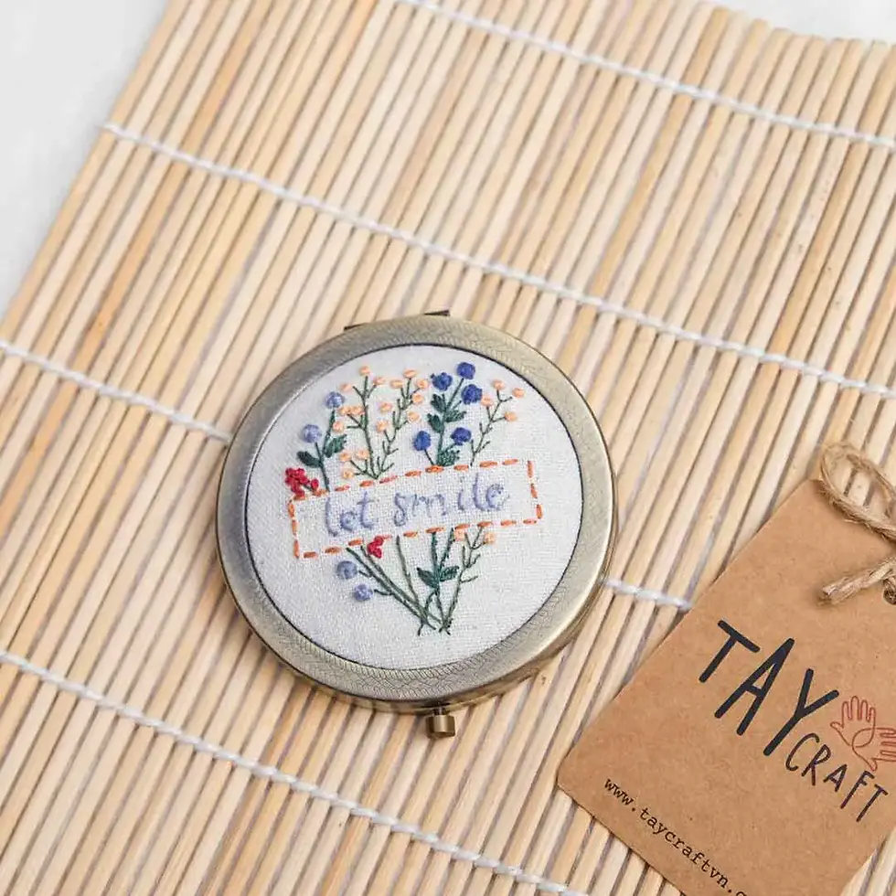 Hình thu nhỏ: Gương mini thêu tay thủ công Let Smile