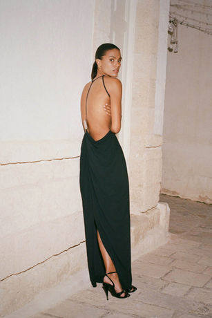 MESHKI x Tina Kunakey - Effortless Summer Glamour with Outfits from Elsewhere
