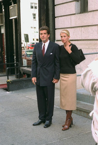 Carolyn Bessette Kennedy outfits, 2026 fashion trends, minimalist style inspiration, neutral wardrobe staples, timeless fashion icons, 90s minimalism revival, capsule wardrobe ideas, classic accessories styling, understated elegance fashion, evergreen style pieces