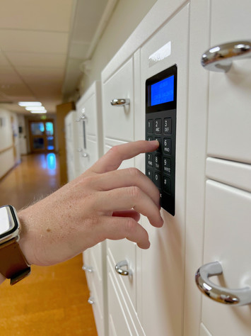Digitala värdeskåp för mobiltelefoner i Staffanstorps kommuns hemtjänst