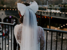 THE OVERSIZED BOW AND HOW TO STYLE