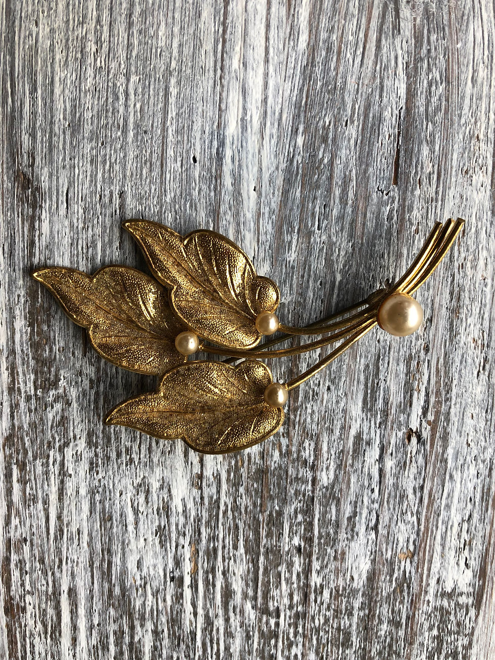 Thumbnail: Vintage Upcycled brooch Hair comb