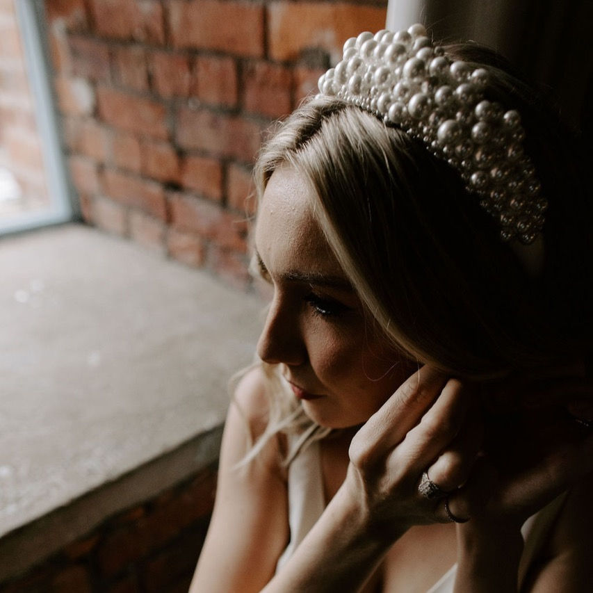 Thumbnail: Luxury Hand beaded Ivory Pearl Bridal Head band