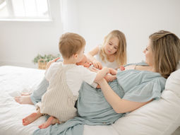 Lights, Camera, Motherhood! How to Choose the Right Photographer (+ Local Fave Spotlight)