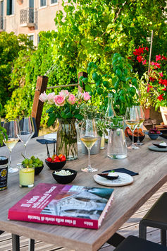 MALVASIA POP UP by Laura Riolfatto