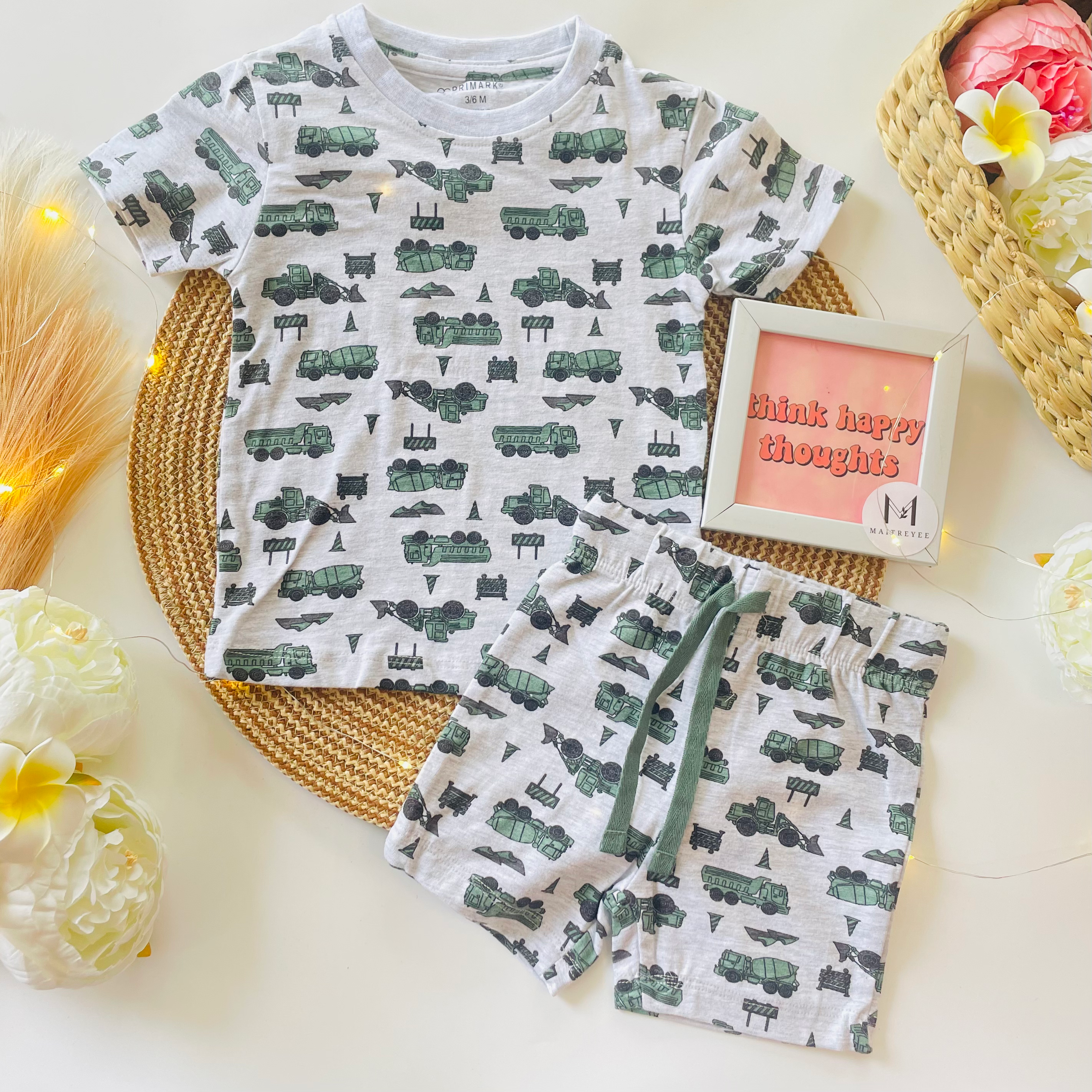 T-Shirt and Shorts Set - Transport Green