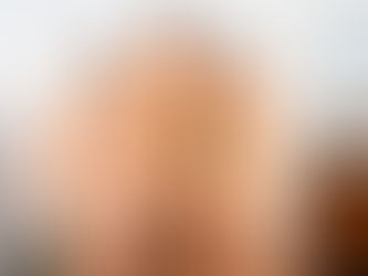 UNA CAMA, TRES TÍOS, UN TRÍO