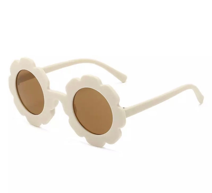 Thumbnail: Total Babe Sunnies