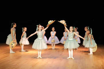 11 Easter Bonnets.jpg