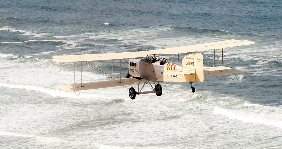 Baptiste Salis et Luc Gimazane aux commandes. Inoubliable moment au ras des flots ...