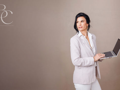 Rhiannon - Personal Branding Session | Studio Shoot