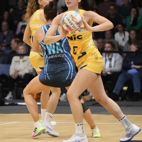 ash dekker on ball