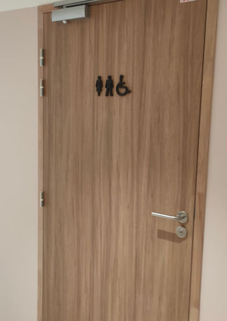 Pictogramme découpé en Etronit et laqué noir