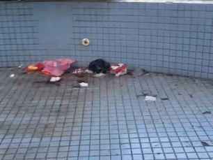 PRAÇA DA BANDEIRA ABANDONADA: lixo acumulado, sujeira, água parada, proliferação de contaminação e dano à saúde da população