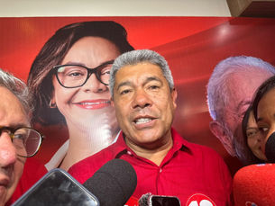 Jerônimo Rodrigues celebra vitória de Luiz Caetano em Camaçari e dedica resultado ao presidente Lula