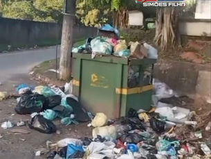 Moradora denuncia abandono e acúmulo de lixo na praça da Cova da Gia em Simões Filho enquanto a atual gestão da Prefeitura gasta milhões com Arraia das Viúvas 2026