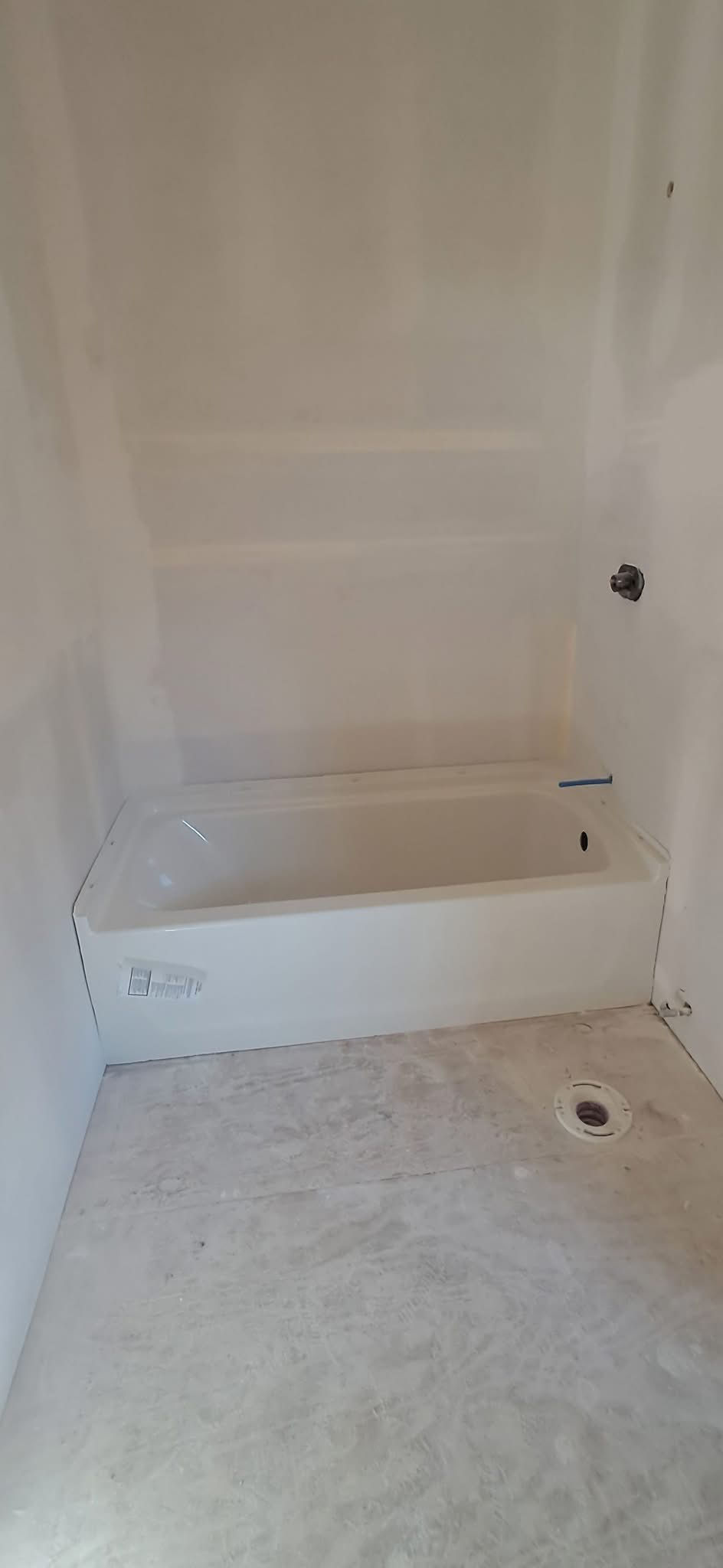 Sons of Thunder General Construction LLC provides professional bathroom renovation and shower installation services. Whether replacing an outdated stand-up shower or installing a new unit, we handle all aspects of the project.