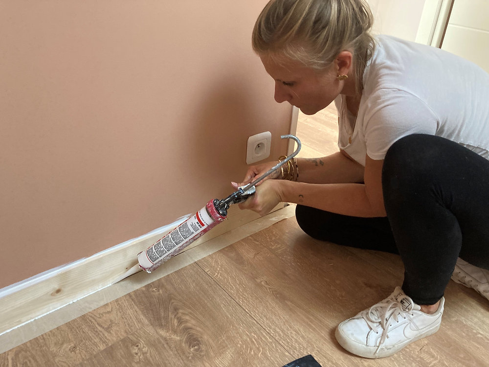 Quelle colle pour jointer les plinthes? — free download