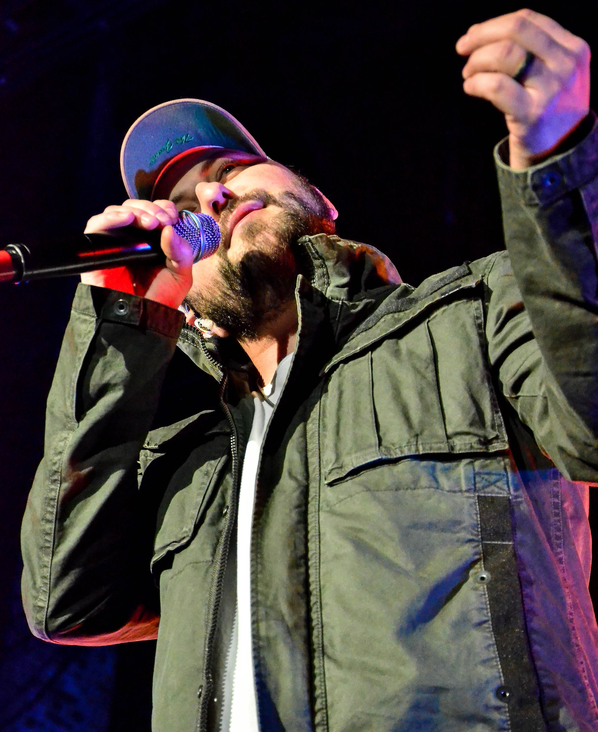 Tyler Farr  (16)
