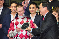 2017年4月12日第6場潘頓騎_大情人_贏新加坡賽馬公會錦標 (1)