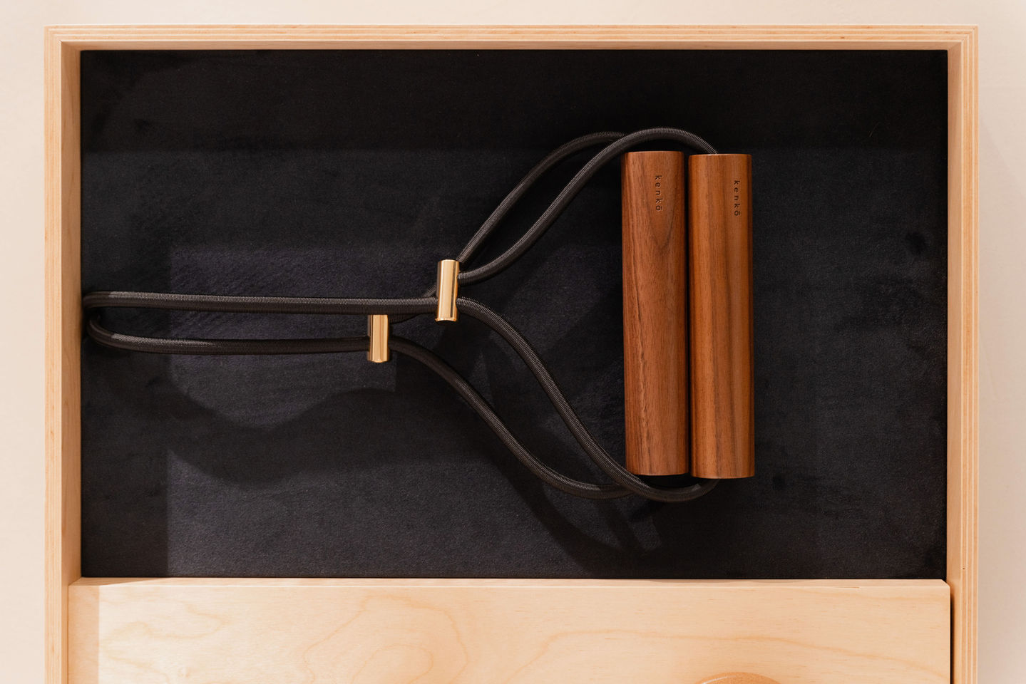 Set A mit Expander aus Walnuss