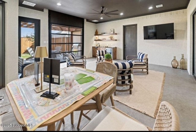 INTERIOR 3: TIDM1200-GARVHEAT-8440