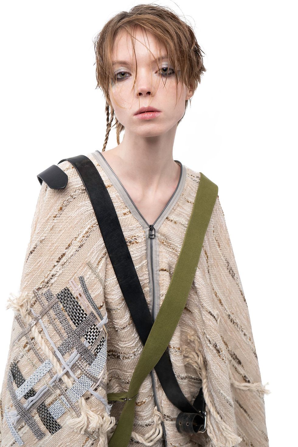 Прев'ю: LIGHT ARTISANAL TRANSFORMABLE CAPE