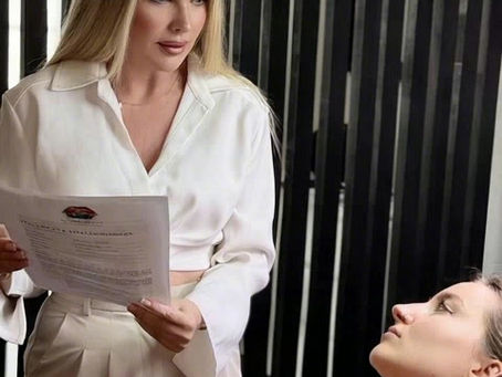 Ausführliche Beratung bei Natural Beauty – Ästhetische Medizin nach Maß