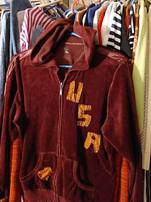 Burgendy sweatshirt USA.jpg