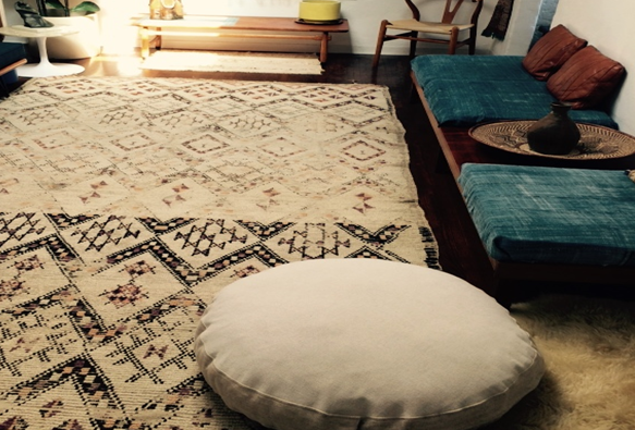Linen and hemp round pouf