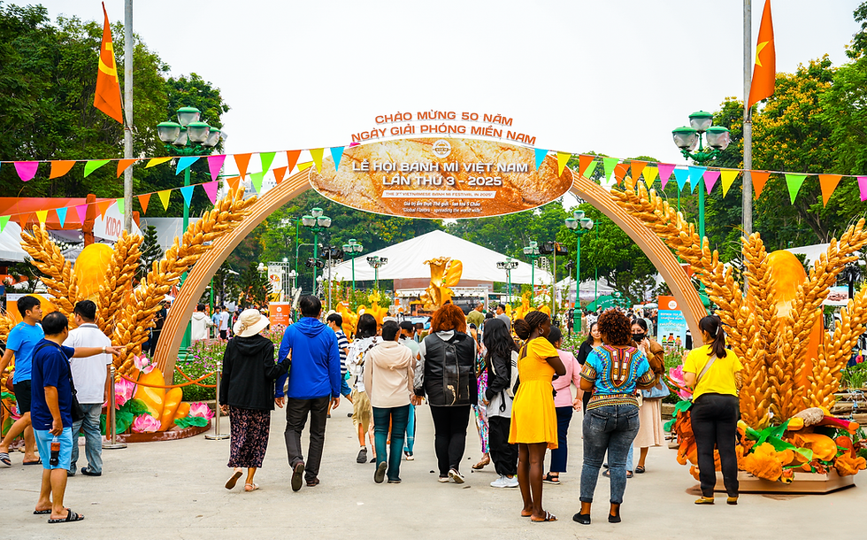 Entrance arch for the Vietnamese Bánh Mì Festival 2025