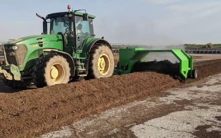 noticias-maquinaria-volteadoras-de-compost-Tatoma.webp