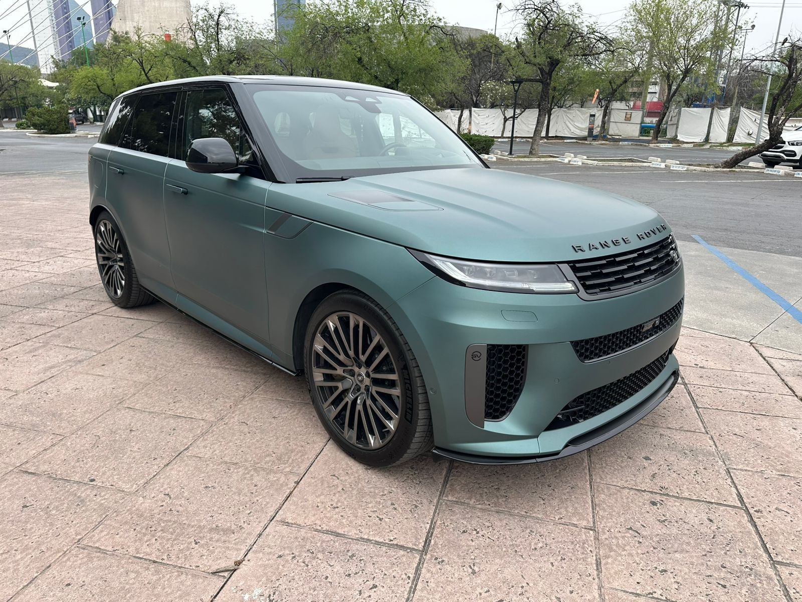 LAND ROVER RANGE ROVER SPORT SV 2025🏷️TM