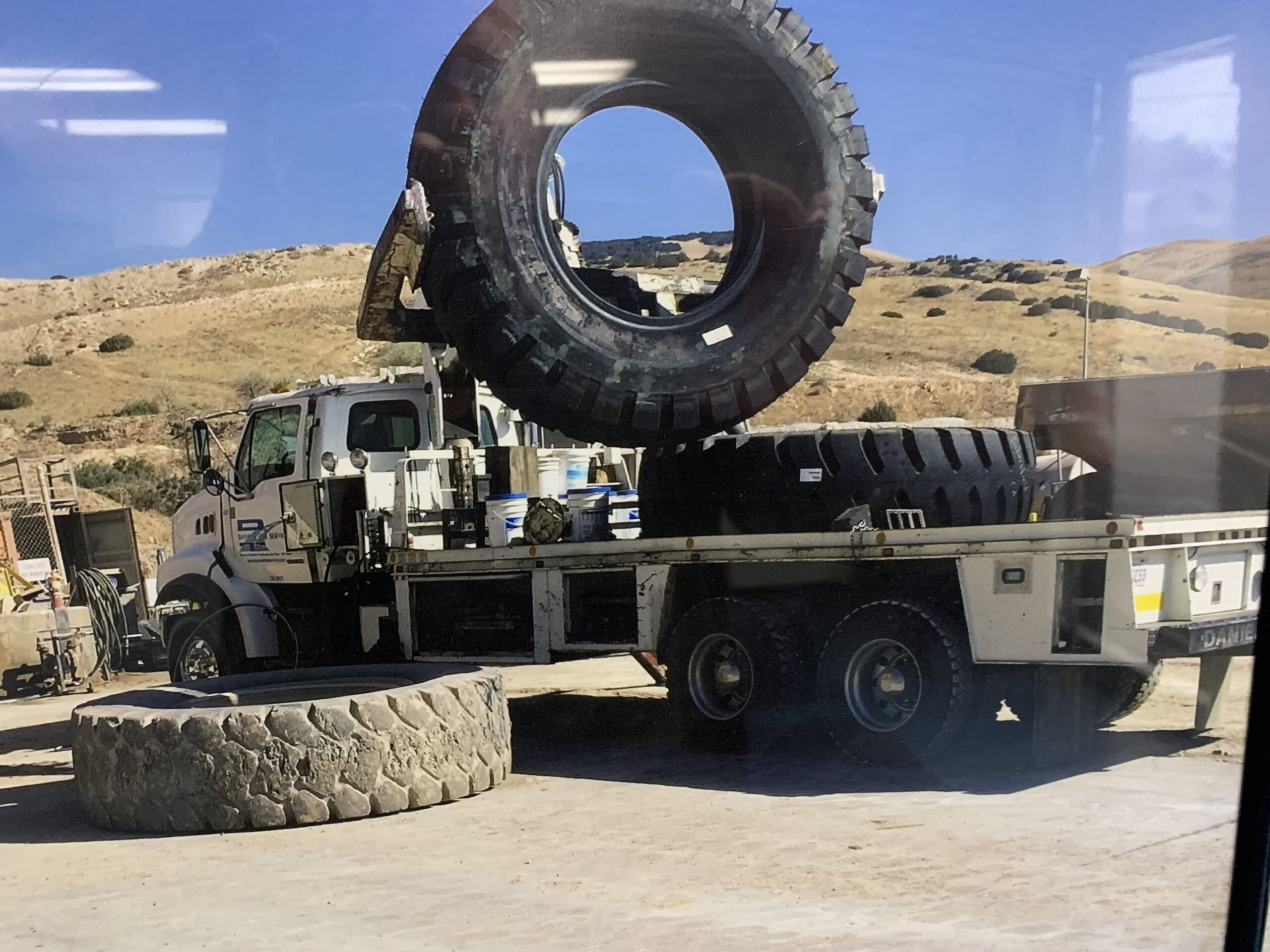 FEC OTR – Daniels Tire – 1999 Sterling LT8513 Tandem – Santa Fe Springs, Califor