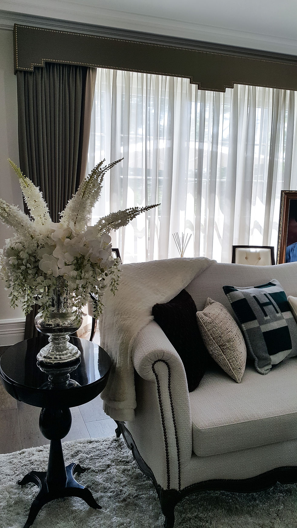 Shaped Pelmet with Studs - Curtains and Sheers