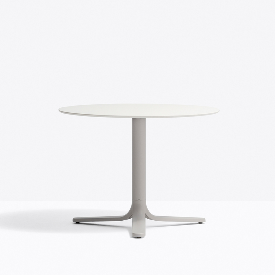Table basse Fluxo personnalisable avec différents plateaux