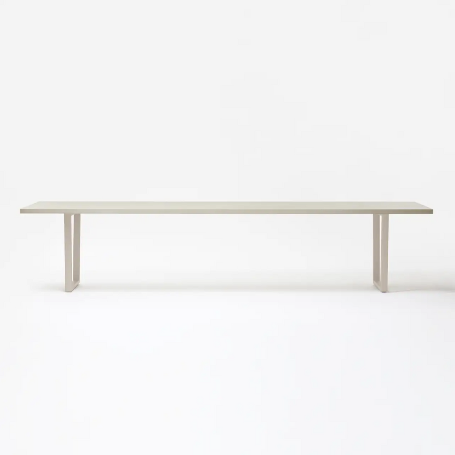 Banc Orizon en aluminium peint avec finition NaturAll, design contemporain.