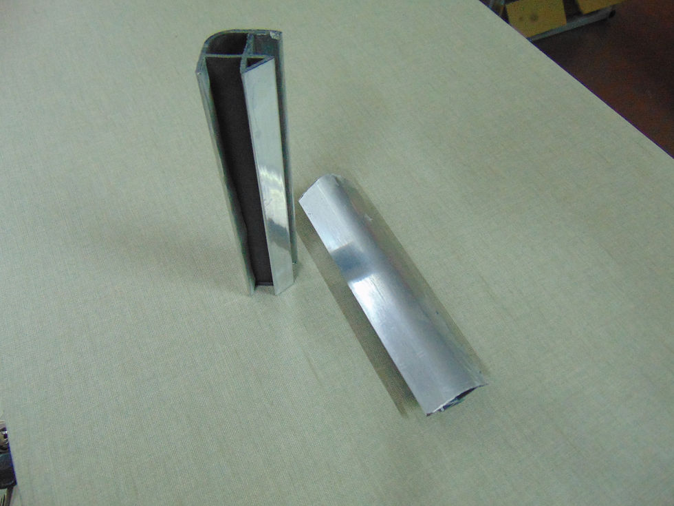 CANTO PVC COR ALUMINIO C/ ANGULO 90º