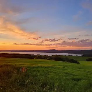 C’est une destination souvent négligée par les voyageurs visitant la région de la Gaspésie, au Québec. A l’écart des grandes villes, ce territoire à vocation agricole et piscicole se prête de façon idéale à ceux qui recherchent un contact avec la nature à l'état pur. 