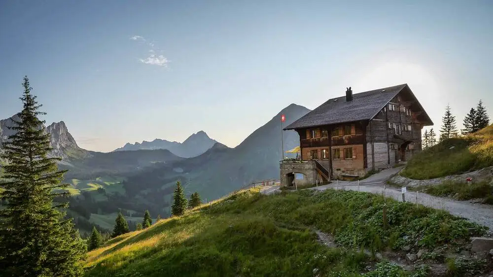 Jaun est un village authentique au pied des Gastlosen